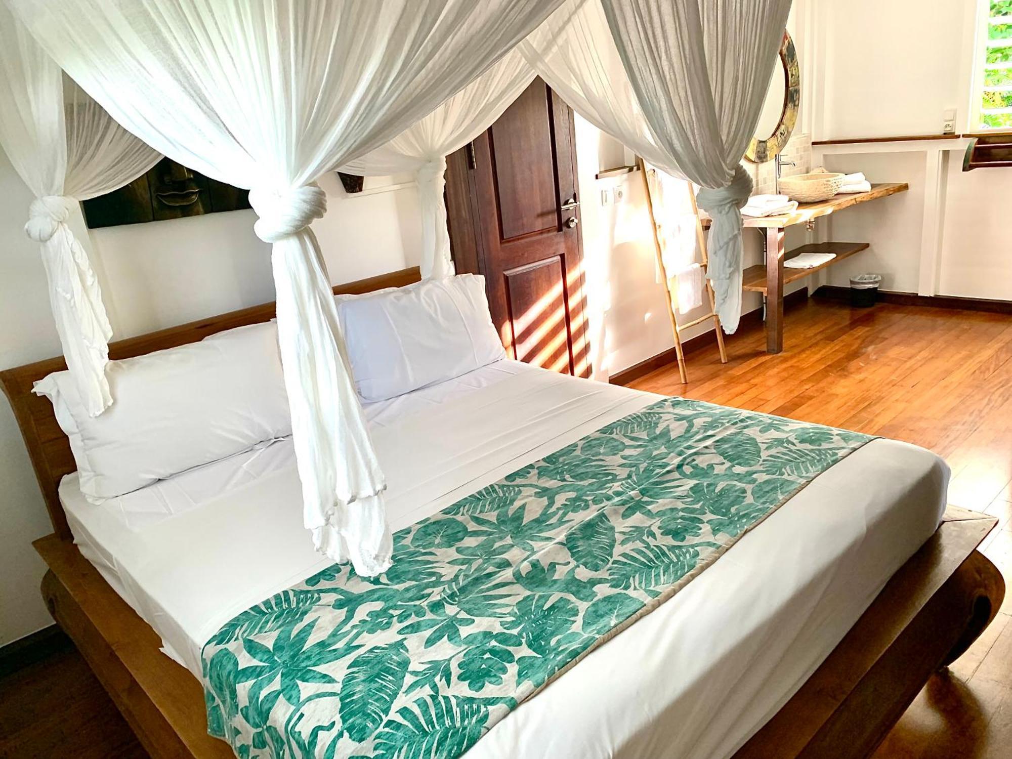 Domaine Saint-Francois Hotel Exterior photo